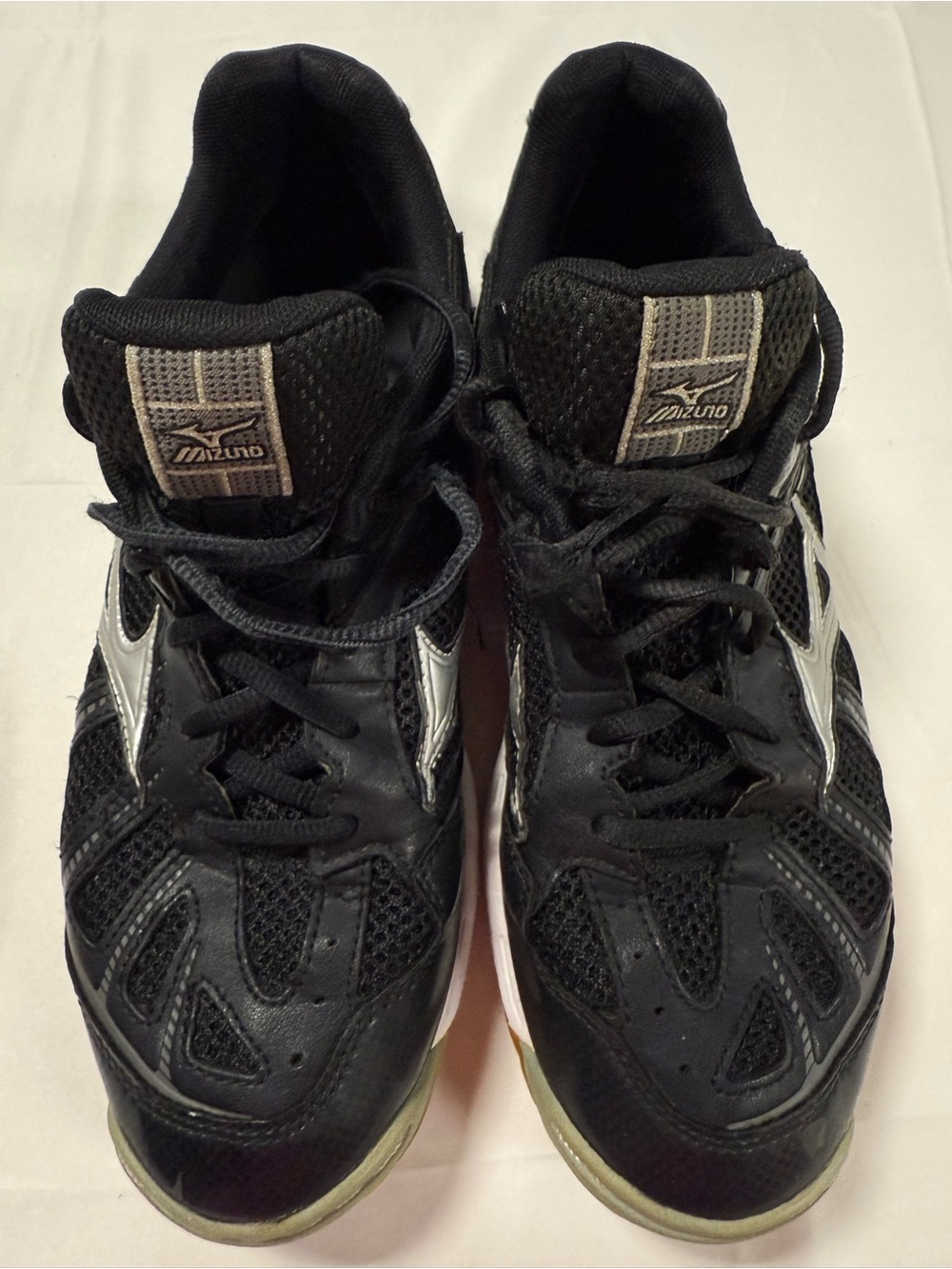 Mizuno Wave Hurricane Volleyball Shoes Women’s 8.5 Black Silver Court Shoes